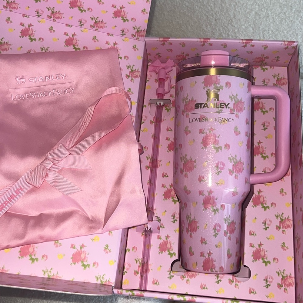 Stanley X Love Shack Fancy 40 Oz Ibiza Sunset Pink Floral Flowstate Tumbler